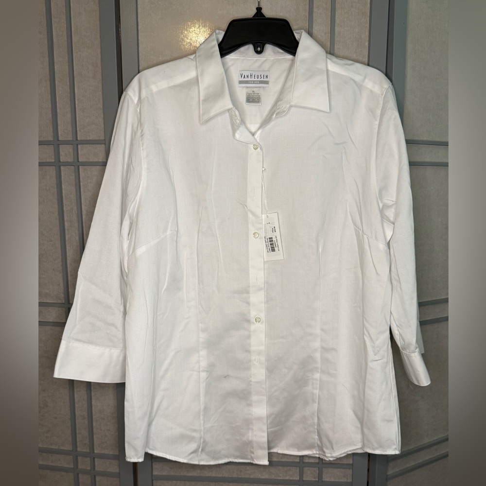 NWT Van Heusen White Button-Down Shirt – Size XL